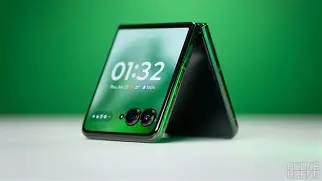 Should You Buy the Motorola Razr Plus 2025 in 2026? A Deep Dive